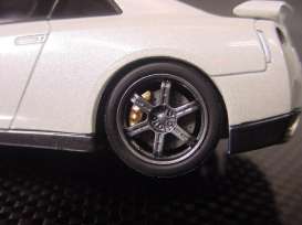 Nissan  - white - 1:43 - Kyosho - 5506w - kyo5506w | Toms Modelautos