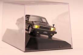 Nissan  - 1980 silver - 1:43 - Dism - dism14112s | Toms Modelautos