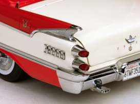 Dodge  - Custom Royale Lancer 1959 red/white - 1:18 - SunStar - 5471 - sun5471 | Toms Modelautos