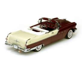 Pontiac  - Star Chief Open Convertible 1955 white mis/persian maroon - 1:18 - SunStar - 5056 - sun5056 | Toms Modelautos