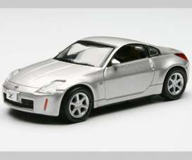 Nissan  - silver - 1:64 - Kyosho - 6005s - kyo6005s | Toms Modelautos