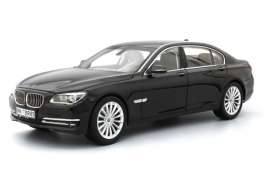 BMW  - 2013 carbon black - 1:18 - Kyosho - 8784BK - kyo8784BK | Toms Modelautos