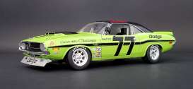 Dodge  - 1970 green/black - 1:18 - Acme Diecast - 1806001 - acme1806001 | Toms Modelautos