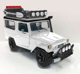 Toyota  - FJ40 1974 white - 1:24 - Motor Max - 79137w - mmax79137w | Toms Modelautos