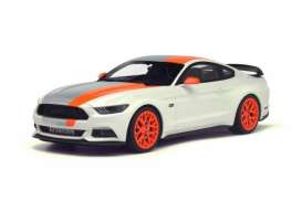 Ford  - Mustang by Bojix Design white/orange - 1:18 - GT Spirit - 123 - GT123 | Toms Modelautos