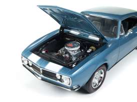 Chevrolet  - 1967 blue - 1:18 - Auto World - AMM1101 | Toms Modelautos