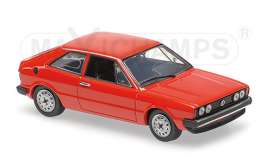 Volkswagen  - 1974 red - 1:43 - Maxichamps - 940050422 - mc940050422 | Toms Modelautos