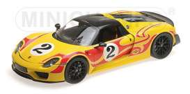 Porsche  - 2015 yellow/red stripes - 1:18 - Minichamps - 110062446 - mc110062446 | Toms Modelautos