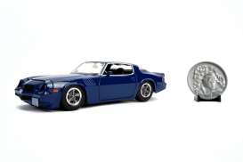 Chevrolet  - Camaro *Stranger Things* 1979 dark blue - 1:24 - Jada Toys - 31110 - jada31110 | Tom's Modelauto's