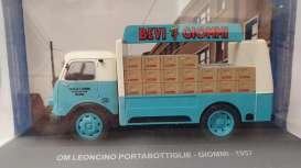 OM Leoncina  - 1957 turquoise/grey - 1:43 - Magazine Models - magPubOm1957 | Toms Modelautos