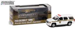 Chevrolet  - Tahoe 2010 white - 1:43 - GreenLight - 86624 - gl86624 | Toms Modelautos