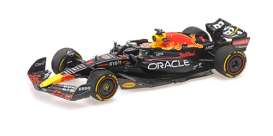 Oracle Red Bull Racing  - RB18 2022 blue/yellow/red - 1:43 - Minichamps - 417221501 - mc417221501 | Tom's Modelauto's