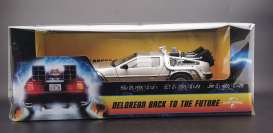 Delorean  - Back to the Future I 1983 stainless steel - 1:18 - SunStar - 2711 - sun2711 | Toms Modelautos