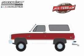 Chevrolet  - K5 Blazer Silverado 1984 white/red - 1:64 - GreenLight - 35290E - gl35290E | Toms Modelautos