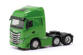 Iveco  - S-Way 6x2 green - 1:87 - Herpa - H317122-002 - herpa317122-002 | Toms Modelautos