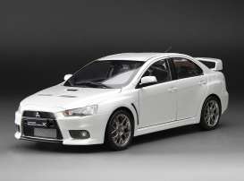 Mitsubishi  - Lancer Evo X white - 1:18 - SunStar - 5824 - sun5824 | Toms Modelautos