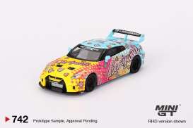 Nissan  - GTR 2023 various - 1:64 - Mini GT - 00742-R - MGT00742rhd | Toms Modelautos