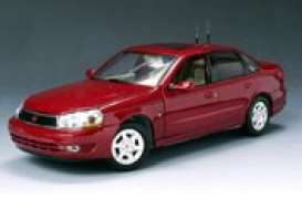 Saturn  - 2003 Toreador red - 1:18 - Highway 61 - hw50096 | Toms Modelautos