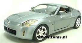 Nissan  - 2005 silver - 1:18 - Hotwheels - mv56758 - hwmv56758 | Toms Modelautos