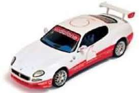 Maserati  - 2003 white/Red - 1:43 - IXO Models - gtm015 - ixgtm015 | Toms Modelautos