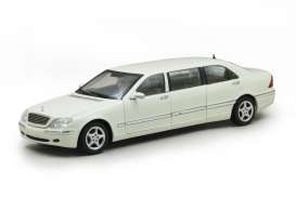 Mercedes Benz  - 2000 white - 1:18 - SunStar - 4112 - sun4112 | Toms Modelautos