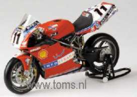 Ducati  - 2002 red - 1:6 - Minichamps - 062021211 - mc062021211 | Toms Modelautos
