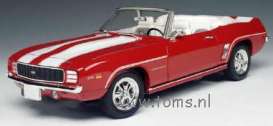 Chevrolet  - 1969 red - 1:18 - ERTL - ertl33780 | Toms Modelautos