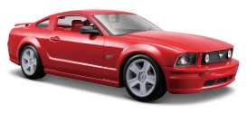 Ford  - 2006 red - 1:24 - Maisto - 31997r - mai31997r | Toms Modelautos