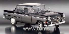 Opel  - 1961 black - 1:18 - Revell - Germany - 08822 - revell08822 | Toms Modelautos
