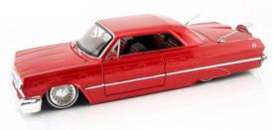 Chevrolet  - 1963 red - 1:24 - Jada Toys - 90738r - jada90738r | Toms Modelautos