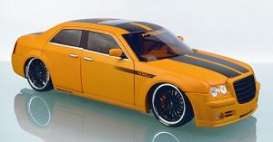 Chrysler  - 2005 orange/black - 1:18 - Norev - 189400 - nor189400 | Toms Modelautos
