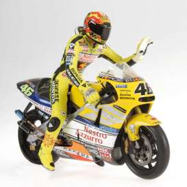 Figures  - 2001 yellow - 1:12 - Minichamps - 312010046 - mc312010046 | Toms Modelautos