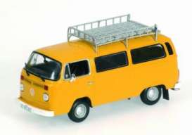 Volkswagen  - 1972 yellow - 1:43 - Minichamps - 400053002 - mc400053002 | Toms Modelautos