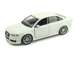 Audi  - white - 1:24 - Bburago - 21029w - bura21029w | Toms Modelautos