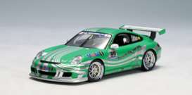 Porsche  - 2006 green - 1:43 - AutoArt - 60671 - autoart60671 | Toms Modelautos