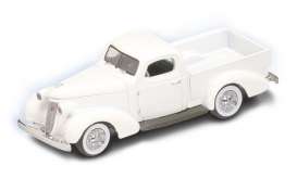 Studebaker  - 1937 white - 1:64 - Yatming - yat64004w | Toms Modelautos