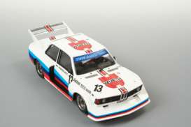 BMW  - 1977 white - 1:32 - Revell - Germany - 08346 - revell08346 | Toms Modelautos