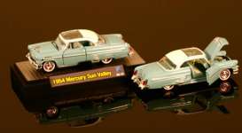 Mercury  - 1954 green/white - 1:64 - M2 Machines - M21B08-12gnw | Toms Modelautos