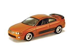 Pontiac  - 2004 orange - 1:64 - Johnny Lightning - 53647F - jl53647F | Toms Modelautos