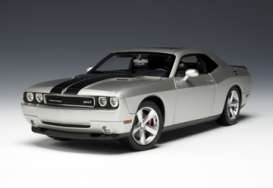 Dodge  - 2008 silver - 1:18 - Highway 61 - hw50720 | Toms Modelautos