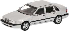 Volvo  - 1994 silver - 1:43 - Minichamps - 430171402 - mc430171402 | Toms Modelautos