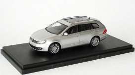 Volkswagen  - 2007 silver - 1:43 - AutoArt - vw99300a7w | Toms Modelautos