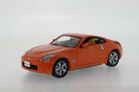 Nissan  - 2007 orange - 1:43 - J Collection - jc137 | Toms Modelautos