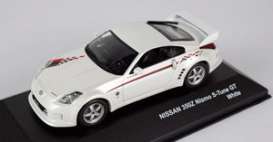 Nissan  - 2006 white - 1:43 - J Collection - jc113 | Toms Modelautos