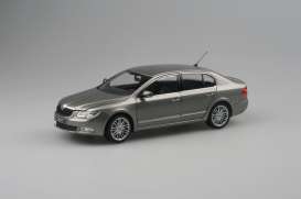 Skoda  - 2008 beige - 1:18 - Abrex - ab11810y | Toms Modelautos