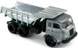 Henschel  - 1956 blue - 1:43 - Norev - 820560 - nor820560 | Toms Modelautos