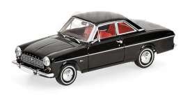 Ford  - 1962 black - 1:43 - Minichamps - 400086121 - mc400086121 | Toms Modelautos