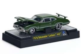 Oldsmobile  - 1970 green - 1:64 - M2 Machines - 31600-4-02gr - M2-31600-4-02gr | Toms Modelautos