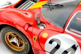 Ferrari  - 1967 red/yellow - 1:18 - Acme Diecast - kyog1804113 | Toms Modelautos