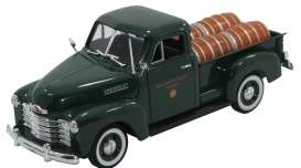 Chevrolet  - pick-up with barrels 1950 green/black - 1:32 - Signature Models - 32391 - sig32391gn | Toms Modelautos